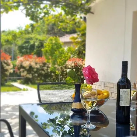 Anamarija Οπατία